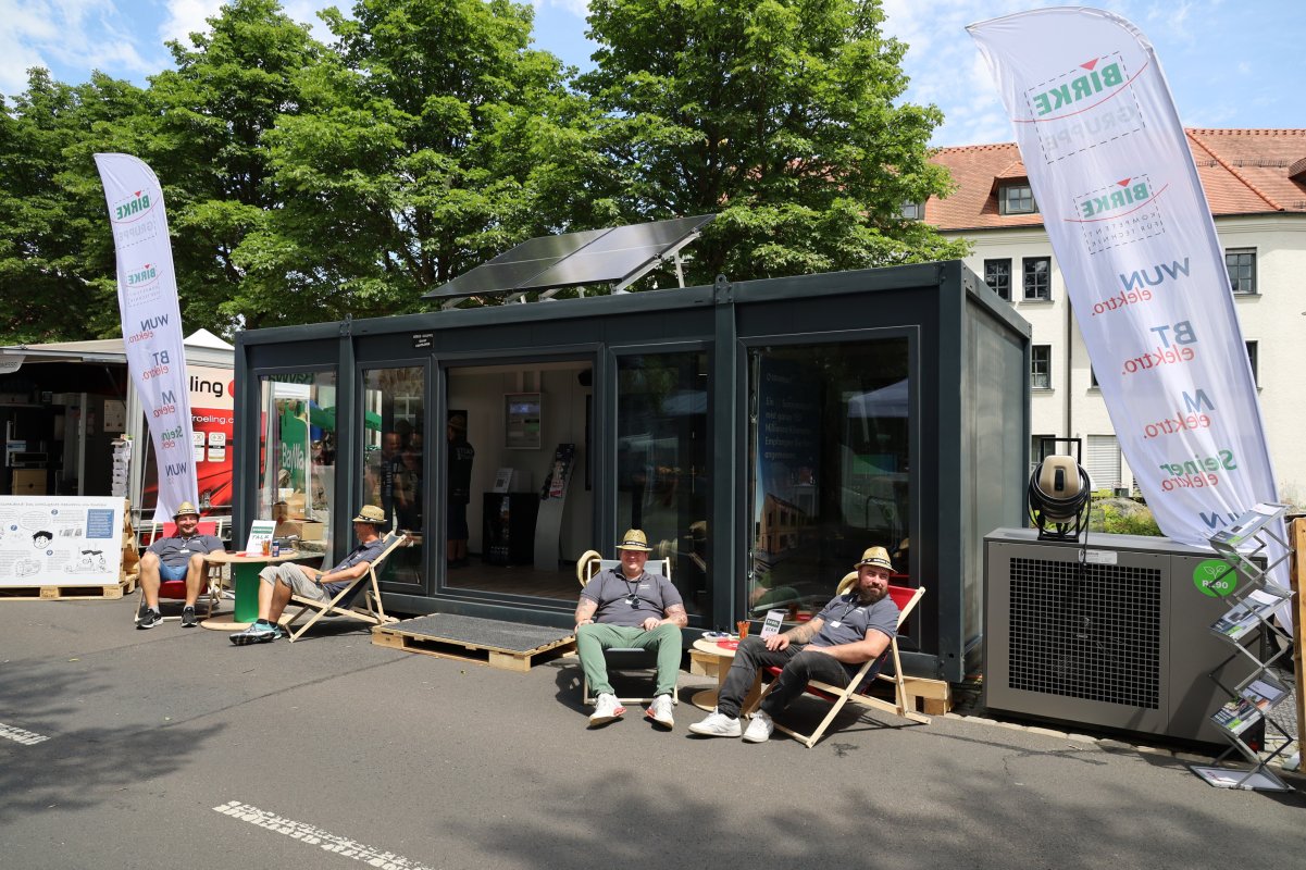 Birke Showcontainer